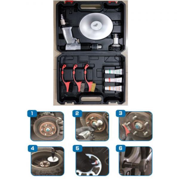 Wheel hub maintenance tools set
