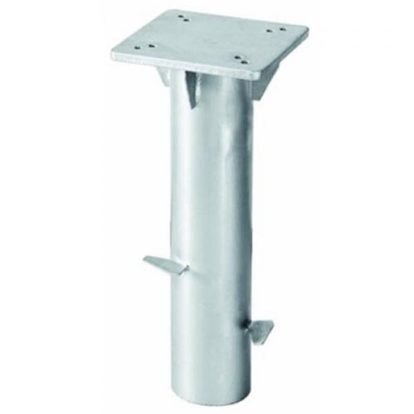 Universal base plate for umbrella stands
