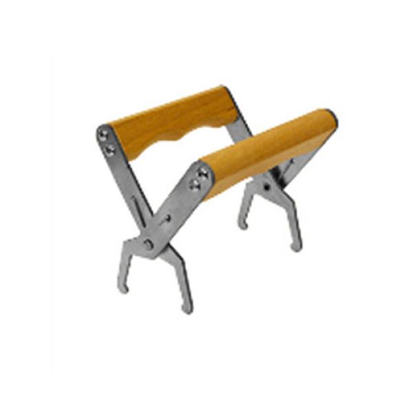 Honeycomb puller with wooden handle